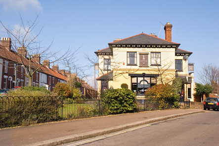 The Mad Moose Arms and 1 Up Restaurant